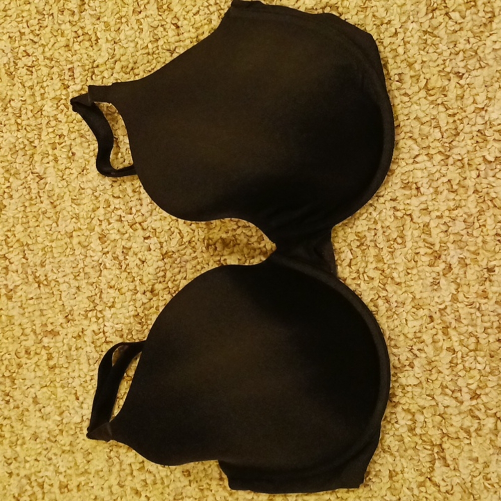38 DDD Victoria's Seceret Bra